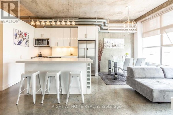 Kitchen - 308 - 29 Camden Street, Toronto, ON M5V3N3 Photo 3