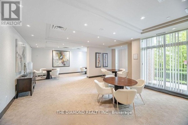 Dining room - 308 - 3 Michael Power Place, Toronto, ON M9A0A2 Photo 3