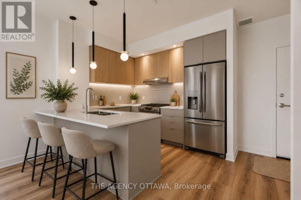 Living room - 308 - 3085 Riverside Drive, Ottawa, ON K1V9R2 Photo 5