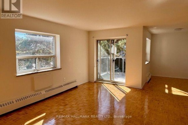 Dining room - 308 - 3151 Jaguar Valley Drive, Mississauga, ON L5A2H9 Photo 2