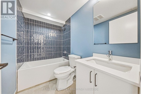 Bathroom - 308 - 325 James Street S, Hamilton, ON L8P3B7 Photo 4