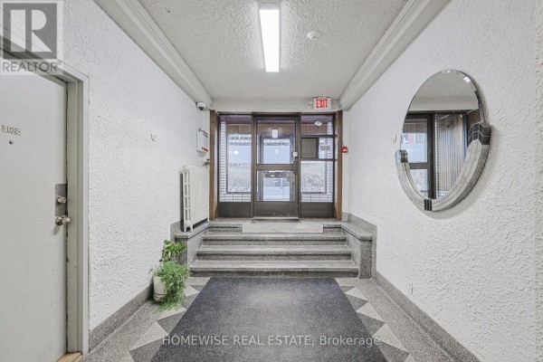 308 - 33 Maitland Street, Toronto, ON M4Y1C8 Photo 2
