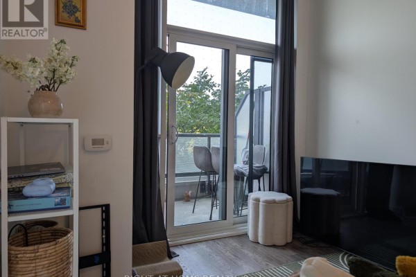 Living room - 308 - 50 Ordnance Street, Toronto, ON M6K0C9 Photo 3