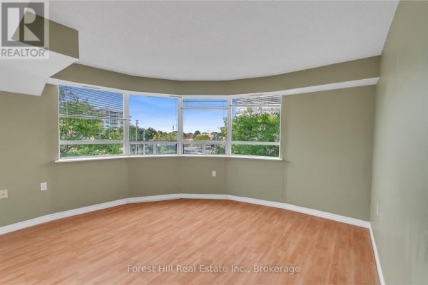 Bathroom - 308 - 555 Wilson Heights Boulevard, Toronto, ON M3H6B5 Photo 2