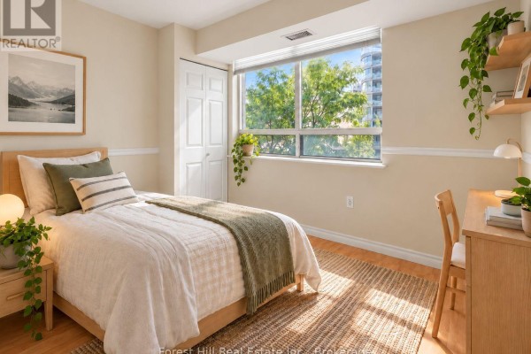 Living room - 308 - 555 Wilson Heights Boulevard, Toronto, ON M3H6B5 Photo 5