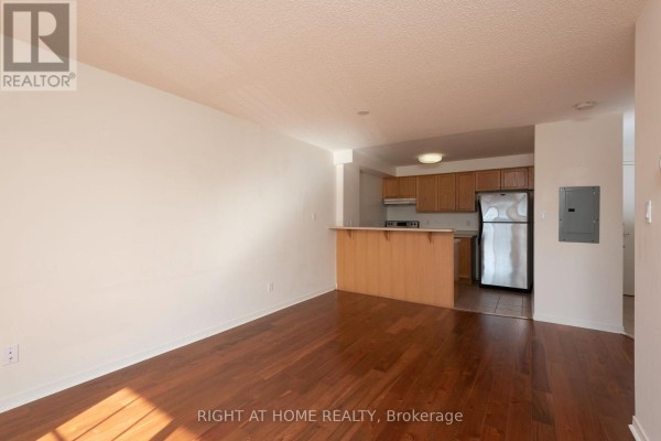 Living room - 308 - 75 Shipway Avenue, Clarington, ON L1B0B8 Photo 2