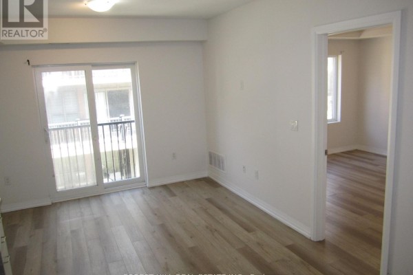 Living room - 310 - 8010 Kipling Avenue, Vaughan, ON L4L0M5 Photo 4