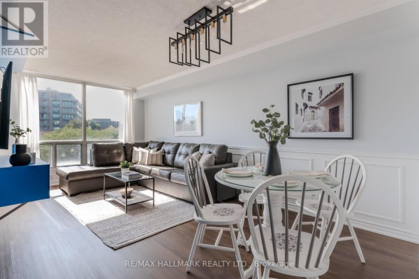 308 - 906 Sheppard Avenue W, Toronto