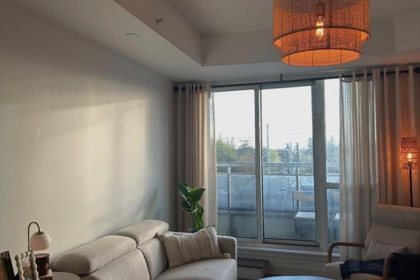 Living room - 308 - 9191 Yonge Street, Richmond Hill, ON L4C1E2 Photo 2