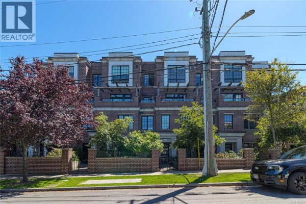Ensuite - 308 1011 Burdett Ave, Victoria, BC V8V3G9 Photo 2