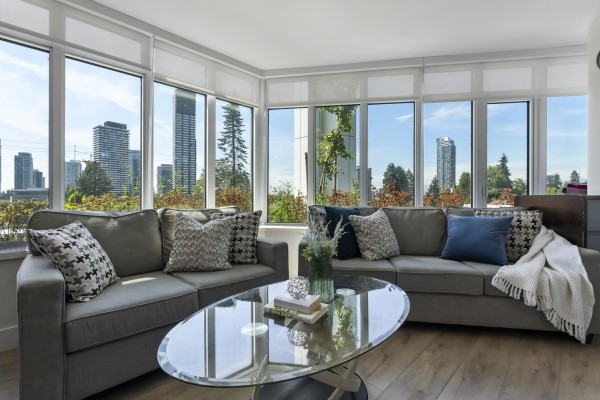308 10428 Whalley Boulevard, Surrey, BC, photo 2
