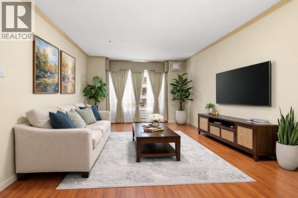 308 1823 E Georgia Street, Vancouver, BC V5L2B5 Photo 3