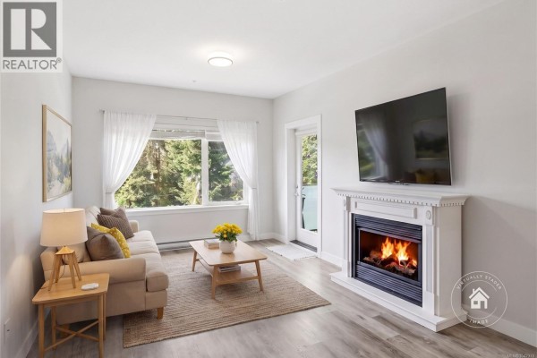 Living room - 308 20 Barsby Ave, Nanaimo, BC V9R0K4 Photo 4