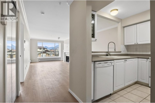 308 2340 Hawthorne Avenue, Port Coquitlam, BC V3C1W9 Photo 4