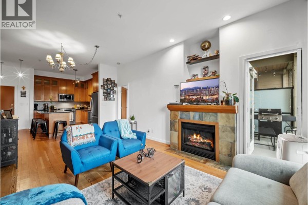 308 250 Salter Street, New Westminster, BC V3M0B7 Photo 3
