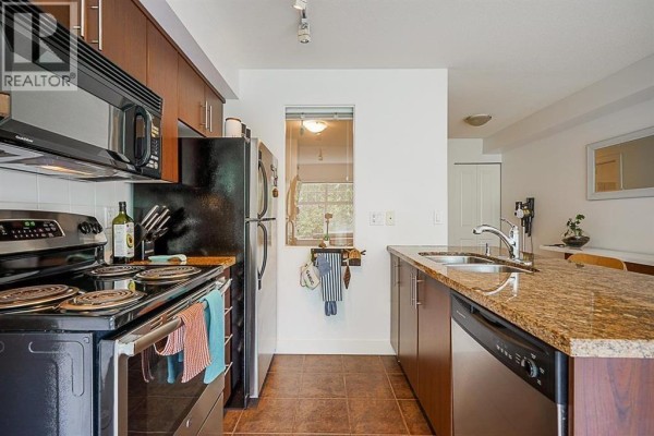 308 3240 St Johns Street, Port Moody, BC V3H0C1 Photo 3