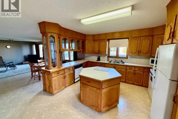 4pc Bathroom - 308 3rd Street, Cadogan, AB T0B0T0 Photo 3