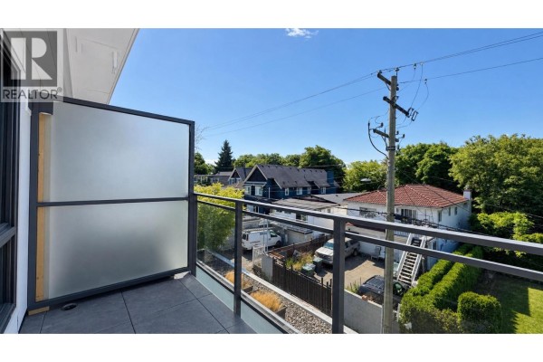 308 630 E Broadway, Vancouver, BC V5T0J1 Photo 4