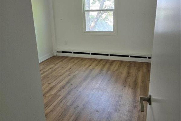 308 Egerton Street, London, ON N5Z2G7 Photo 2