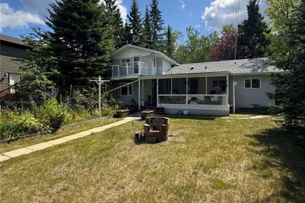 Living room - 308 Francis Avenue, Anglin Lake, SK S0J0N0 Photo 3