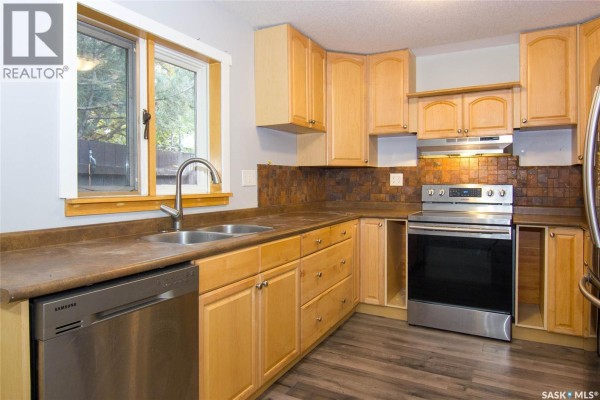4pc Bathroom - 308 Hilliard Street E, Saskatoon, SK S7J0E6 Photo 4