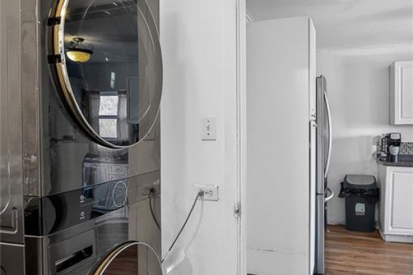 Enclosed porch - 3080 Westfield Road, Saint John, NB E2M6T9 Photo 5