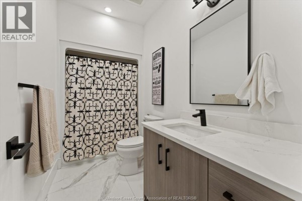 4pc Bathroom - 3082 Betts Avenue, Windsor, ON N9B3L5 Photo 3