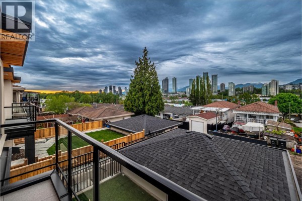 3087 Royal Oak Avenue, Burnaby, BC V5G4H5 Photo 5