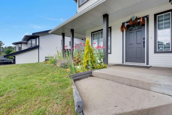 30891 Sandpiper Place, Abbotsford, BC V2T5L5 Photo 2