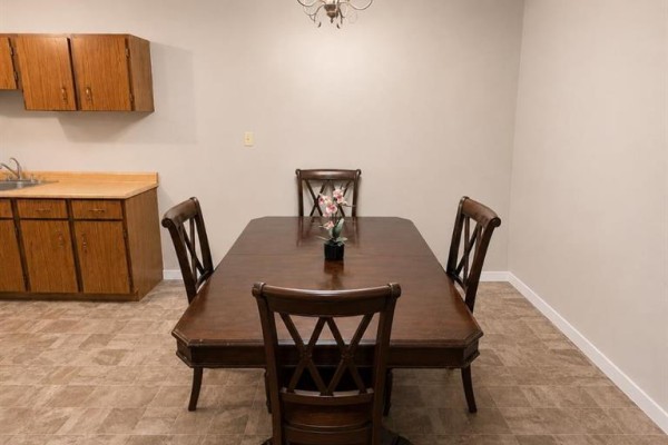 Kitchen - 308a, 5611 10 Avenue, Edson, AB T7E1R4 Photo 3