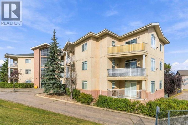 Bedroom - 309, 1095 Timberline Drive, Fort Mcmurray, AB T9K1Y7 Photo 2
