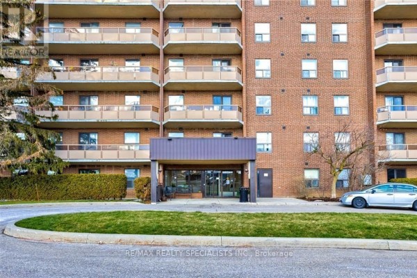 Living room - 309 - 1100 Courtland Avenue, Kitchener, ON N2C2H9 Photo 2
