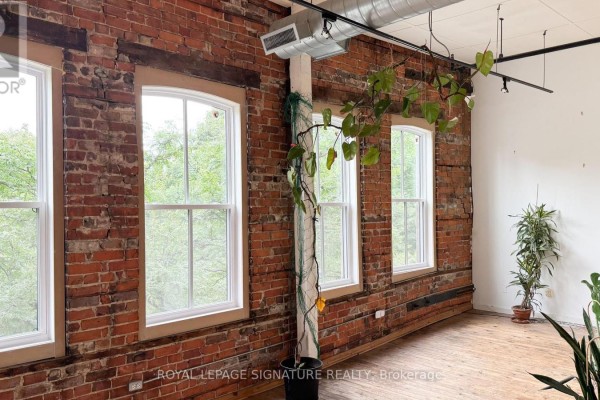 Dining room - 309 - 132 Adelaide Street E, Toronto, ON M5C1K9 Photo 2