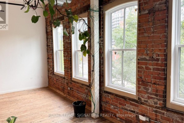 Primary Bedroom - 309 - 132 Adelaide Street E, Toronto, ON M5C1K9 Photo 4