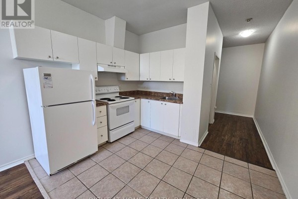 Bedroom - 309 - 1801 Eglinton Avenue W, Toronto, ON M6E2H7 Photo 4