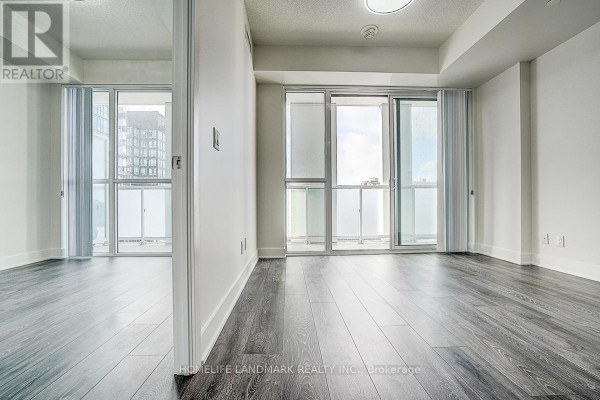 Bedroom 2 - 309 - 188 Fairview Mall Drive, Toronto, ON M2J4T1 Photo 3