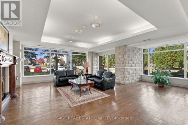 309 - 2502 Rutherford Road, Vaughan, ON L4K5N6 Photo 3