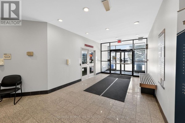 309 - 712 Davis Drive, Newmarket, ON L3Y8C3 Photo 5