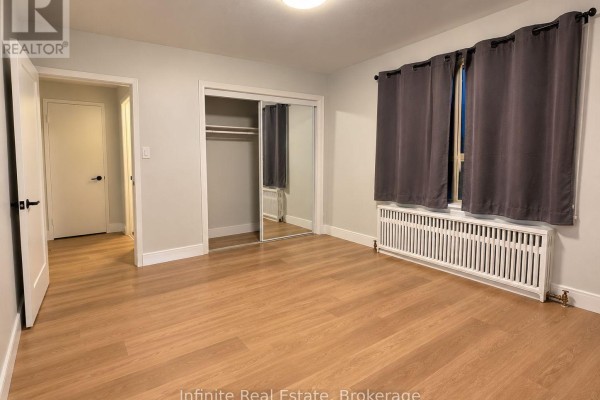 309 - 896 Eglinton Avenue E, Toronto, ON M4G2L2 Photo 5