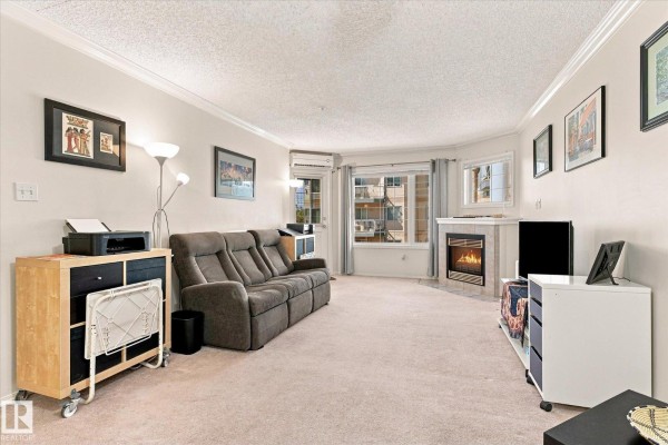 Kitchen - #309 13450 114 Av Nw, Edmonton, AB T5M4C4 Photo 3
