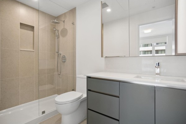 309 13573 98a Avenue, Surrey, BC V3T0X1 Photo 5