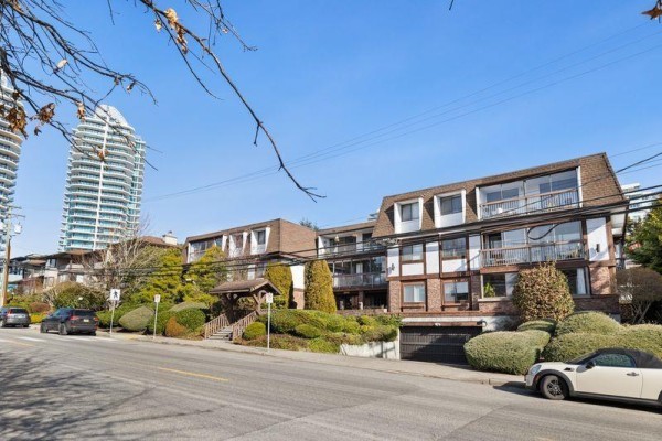 309 1444 Martin Street, White Rock, BC V4B3W7 Photo 3