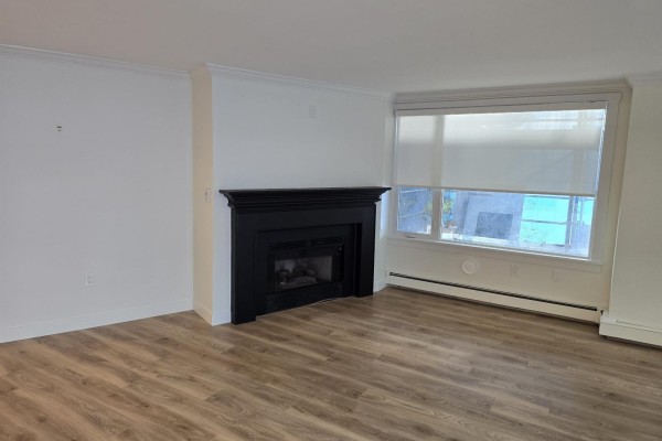 309 15111 Russell Avenue, White Rock, BC V4B2P4 Photo 4