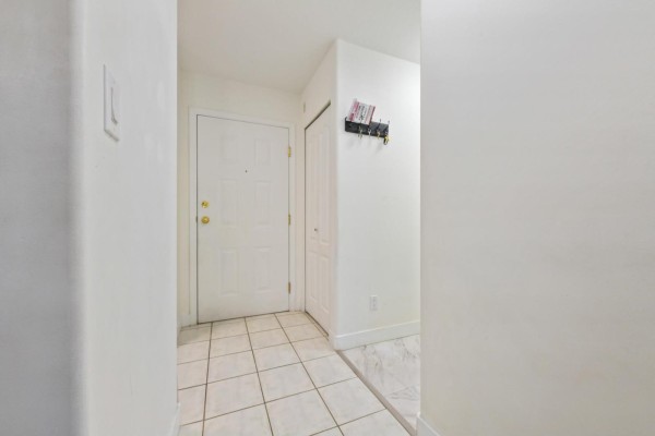 309 15150 108 Avenue, Surrey, BC, photo 3