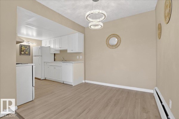 Kitchen - #309 2908 116a Av Nw, Edmonton, AB T5W4R7 Photo 2