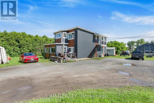 309-313 Front Road, Hawkesbury, ON K6A2T1 Photo 2