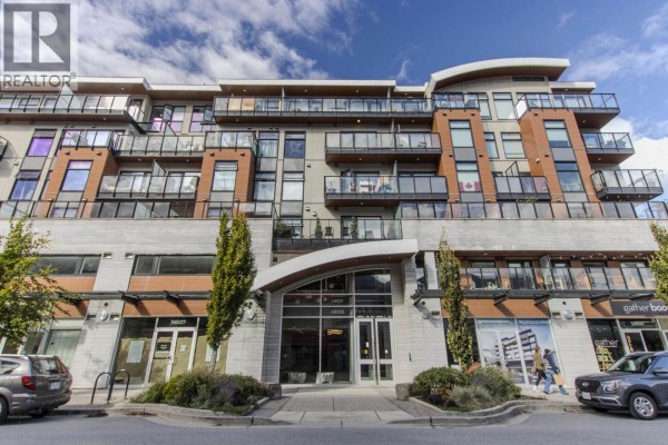 309 38033 Second Avenue, Squamish, BC V8B0C4 Photo 2