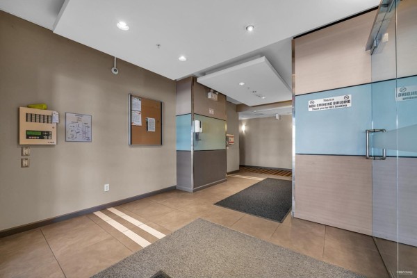 309 6815 188 Street, Surrey, BC V4N0Z8 Photo 4