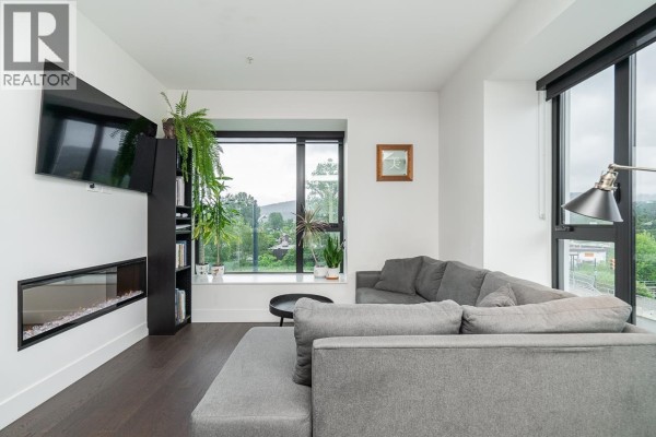 309 83 Moody Street, Port Moody, BC V3H0K7 Photo 4