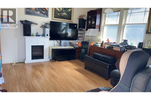 309 Boyne Street, New Westminster, BC V3M5J9 Photo 3